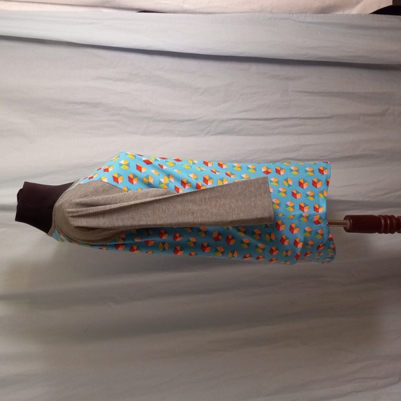 LuLaRoe M Randy Tee Shirt 3/4 Sleeve Blue Geometric Grey - Picture 4 of 8